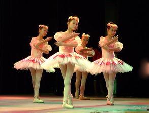 疫情期间成人舞蹈视频,跟随热门视频舞动身心