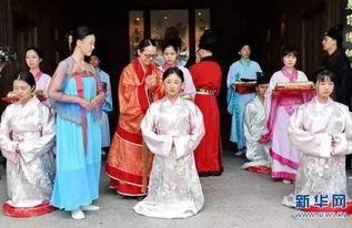 国学红色汉服成人舞蹈视频